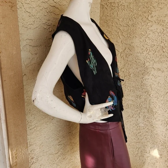Char 70sLeather Vest Handpainted‎ Southwestern